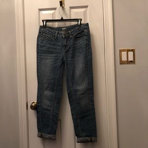NWOT BDG BOYFRIEND MOM JEANS